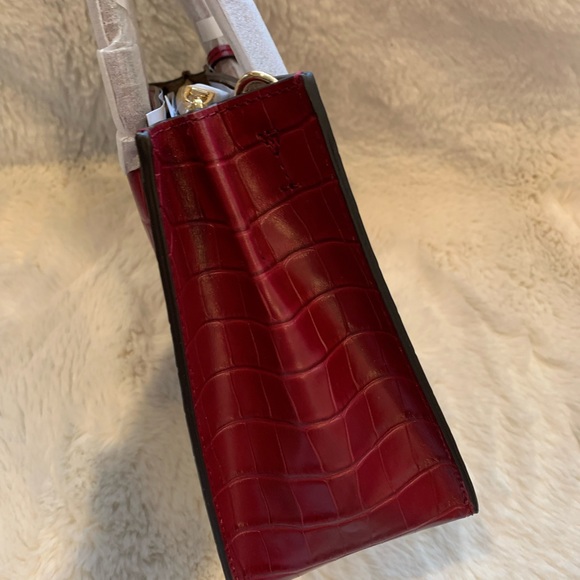 NWT MICHAEL KORS MERCER STUDIO EMBOSSED LEATHER CROSSOVER TOTE BAG - Picture 6 of 9